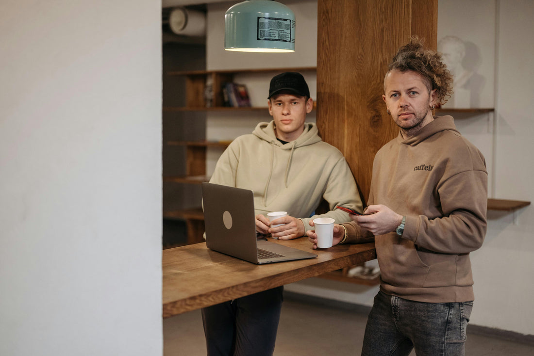 Style Advice & Appropriate Ways To Wear Men's Hoodies