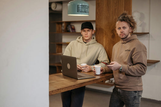 Style Advice & Appropriate Ways To Wear Men's Hoodies